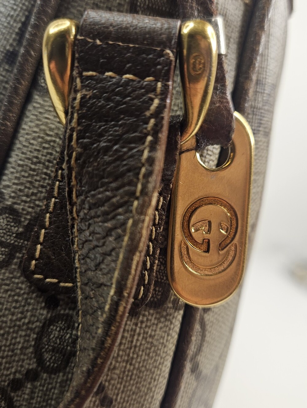 Authentic Vintage Gucci GG Supreme Monogram Crossbody Camera Bag Brown Leather - Picture 10 of 16